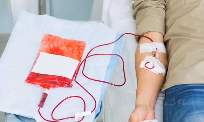 Những công ty này triển khai các nghiên cứu về những biện pháp chống lão hóa như: chỉnh sửa gen, "thay máu" (có nghĩa tiếp nhận máu từ người trẻ tuổi hơn)... Thậm chí, có công ty cung cấp dịch vụ bảo quản xác chết để chờ thời cơ hồi sinh người chết trong tương lai.