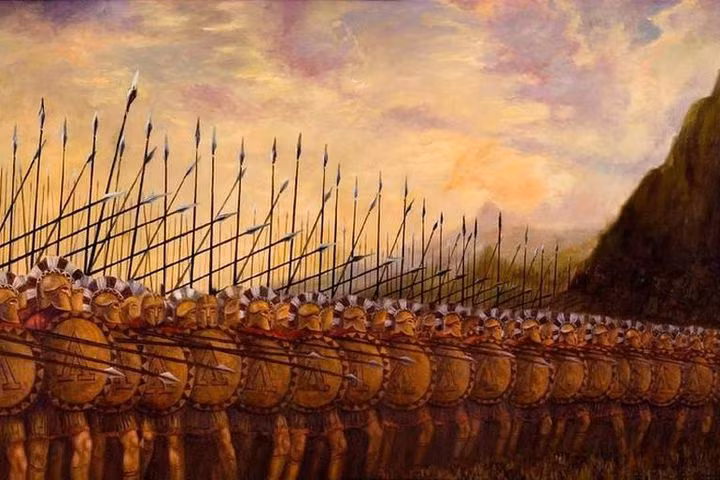 Cuối cùng, quân đội Thebes đánh bại lực lượng Sparta sau nhiều cuộc giao tranh dữ dội. Sau thất bại này, thời hoàng kim của Sparta xuống dốc và dần lụi tàn.