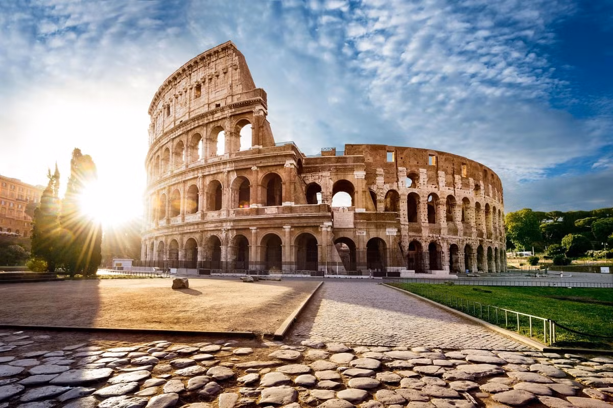 Nhóm nghiên cứu cũng dùng chùm tia X năng lượng cao để nghiên cứu lõi bê tông từ bến tàu của Portus Cosanus ở Orbetello, Italy. Theo đó, họ phát hiện sự hình thành của khoáng chất nơi bị xói mòn do thủy triều.