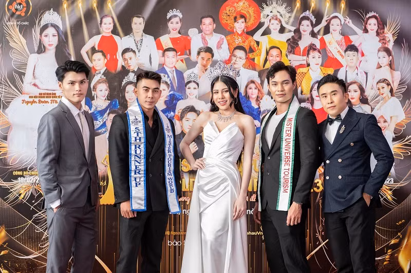 Hoa hau Cong dong Doanh nhan The gioi 2023 chinh thuc khoi dong-Hinh-5