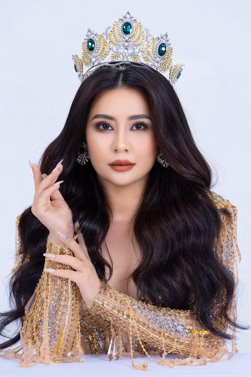 Hoa hau Phan Kim Oanh lam Pho chu tich Mrs Grand International