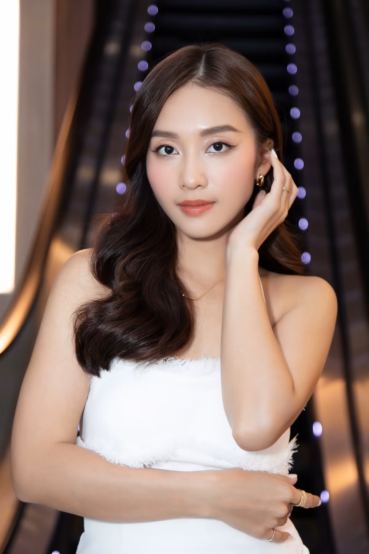 Diễn viên Khả Ngân cũng từng được trang Sina của Trung Quốc đưa tin. Cô còn được các trang báo điện tử của Hàn Quốc như SportsKorea, Lifetoday, TodayKorea... khen ngợi về ngoại hình và tài năng. Ảnh: FBNV