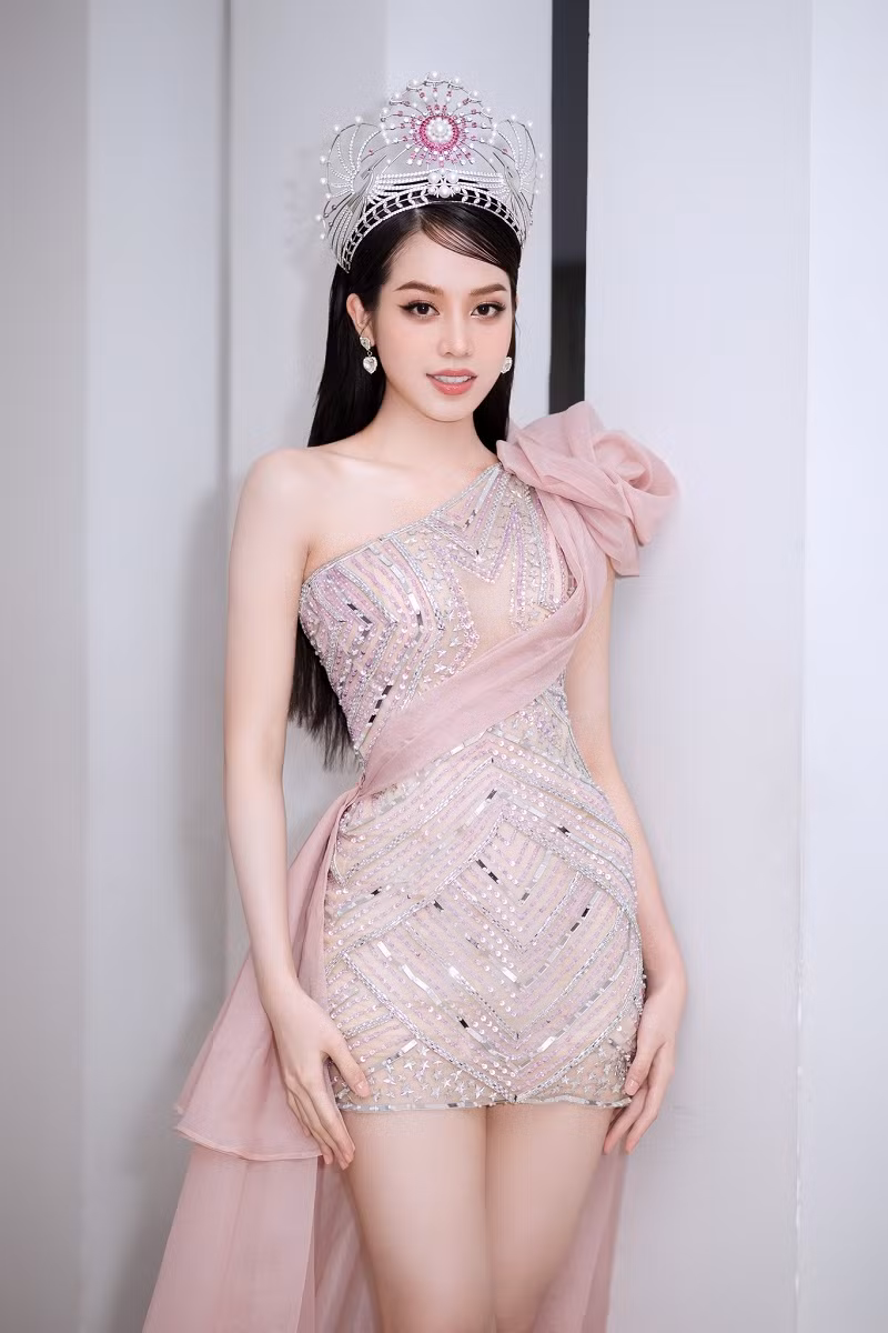 Hoa hau Thanh Thuy thua nhan “dao keo” vong 1, sua mui-Hinh-3