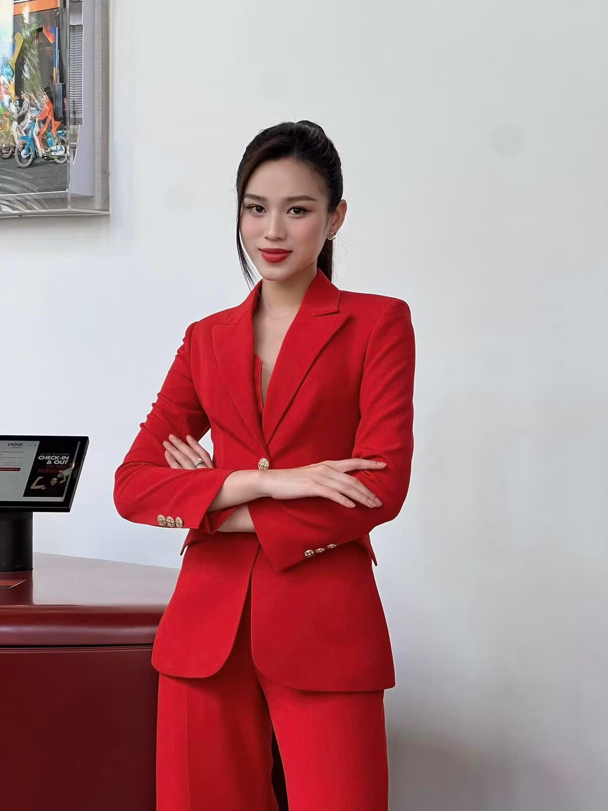 Tuy chỉ mới sắp nhận bằng cử nhân Luật nhưng người đẹp xứ Thanh đã có dự định tiếp tục sự nghiệp học hành bằng việc sẽ sớm theo học chương trình Thạc sĩ.