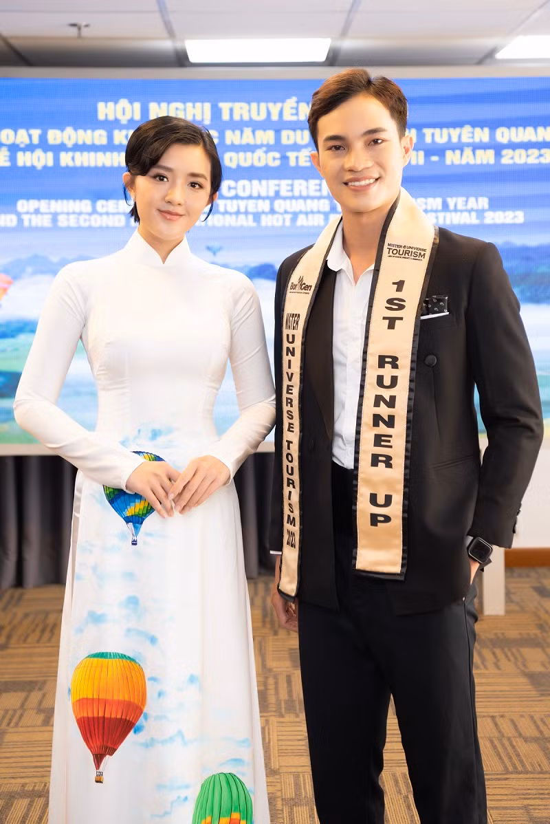 A vuong Hoang Son, Quan Han lam dai su Le hoi Khinh khi cau
