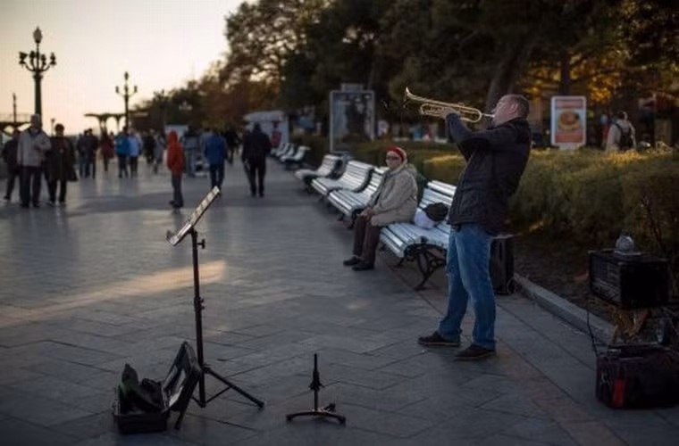 Cuoc song o Crimea: Kho khan va tin tuong-Hinh-2
