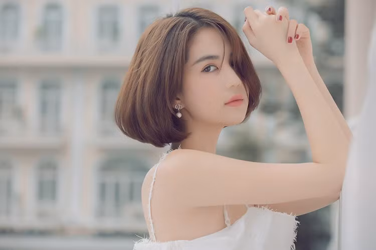 Trong cuộc phỏng vấn trên Người đưa tin, Ngọc Trinh bày tỏ rằng làm người thứ 3 là nỗi nhục cả đời cô không tẩy được. Hiện tại, Ngọc Trinh đã chia tay người đàn ông này.