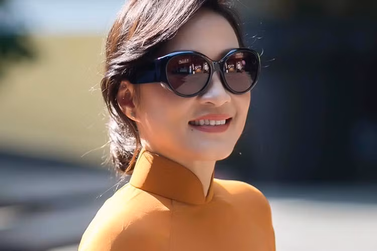 Đông đảo bạn bè, đồng nghiệp và người hâm mộ động viên Hồng Đào sau thông tin hôn nhân của cô tan vỡ.