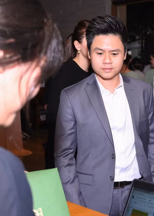 Phan Thành được mời dự đám cưới của Cường Đô la.
