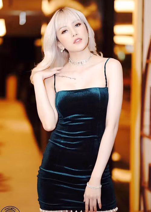 Nữ ca sĩ sinh năm 1994 gợi cảm khiến không ít mỹ nhân Việt phải dè chừng.