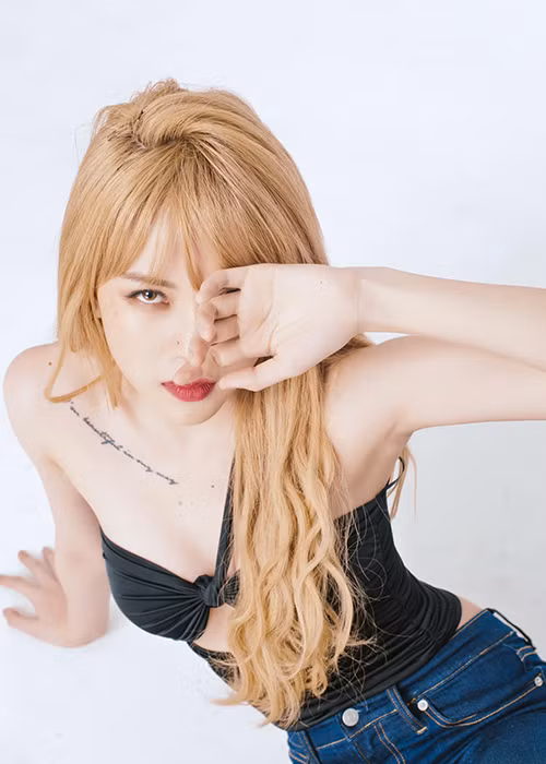 Trong những năm trở lại đây, có nhiều bằng chứng Sơn Tùng M-TP và Bảo Trâm là một cặp nhưng cả hai chọn cách giữ im lặng.