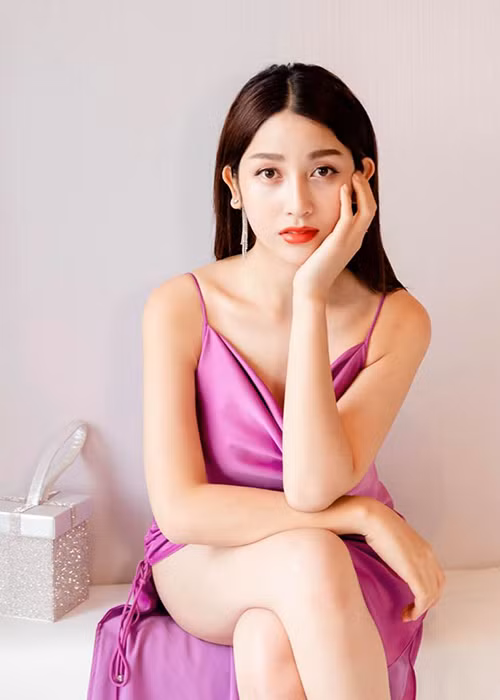 Được biết, Angelploy mang 4 dòng máu Việt Nam - Thái Lan - Lào và Đức.