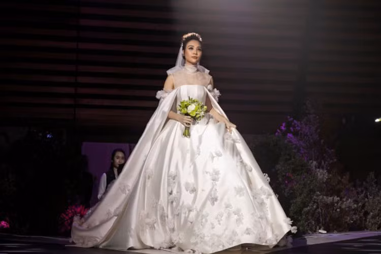 Hình ảnh đám cưới Cường Đô la - Đàm Thu Trang nhận được sự quan tâm lớn của dư luận.