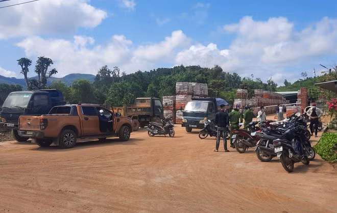 Giam doc Gach Tuynen Phu Ninh hanh hung cong nhan: Truy trach nhiem hinh su?