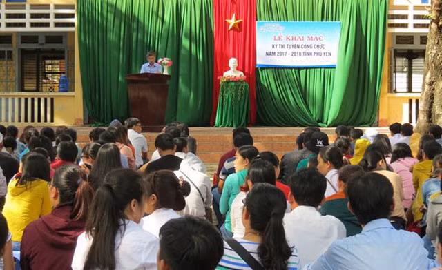 Theo lãnh đạo Cơ quan an ninh điều tra Công an tỉnh Phú Yên, quá trình điều tra vụ án lộ đề thi công chức tỉnh Phú Yên năm 2017-2018, cơ quan này xác định 3 cán bộ trên có vi phạm pháp luật nên đã khởi tố để điều tra.