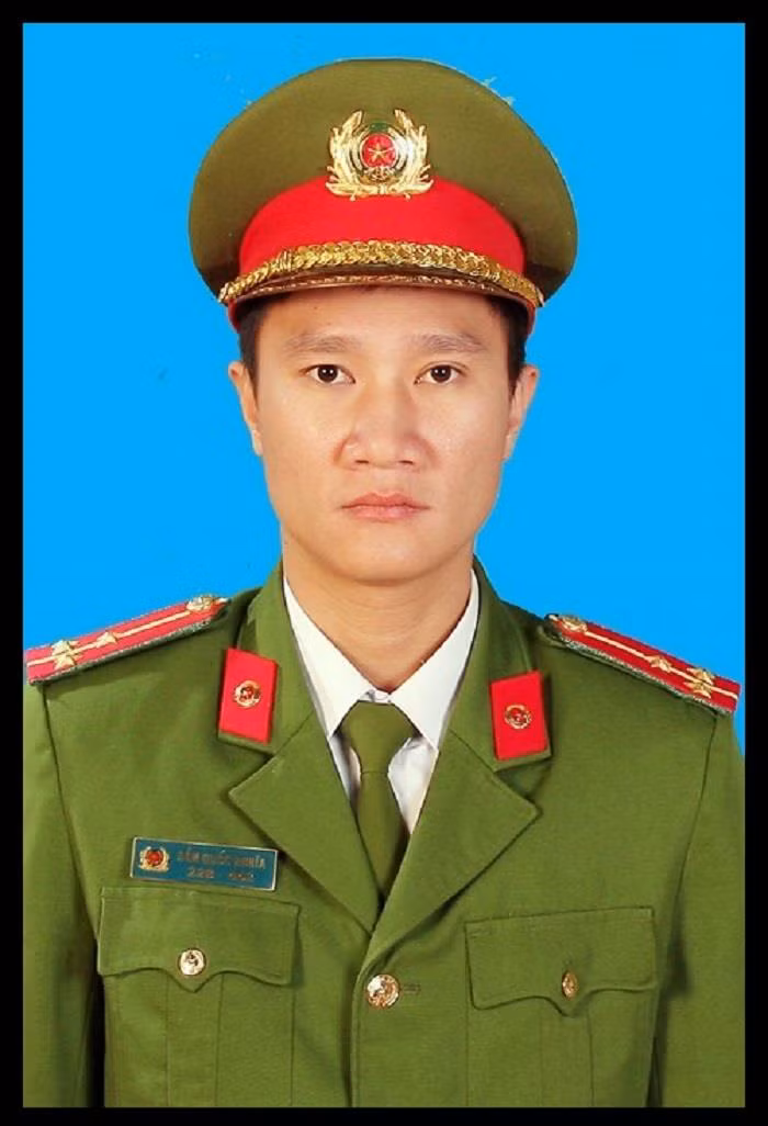 Thuong uy cong an hy sinh: Uoc mo duoc lam canh sat tran ap toi pham tu nho