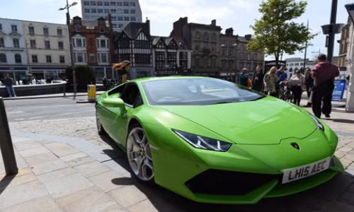 Sieu xe Lamborghini Huracan thieu gia Phan Thanh vua tau chi la... taxi ben troi Tay-Hinh-2