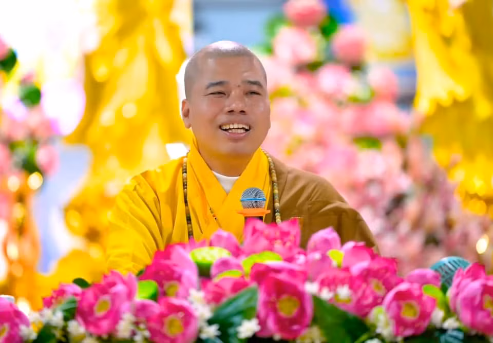 Dai duc Thich Nhuan Duc bi ky luat, nghiem cam thuyet giang mot nam