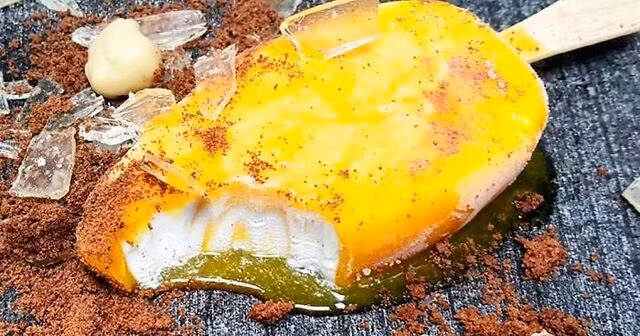 Ben Churchill tự nhận mình là một đầu bếp ảo tưởng ẩm thực người Hồi giáo. Đúng vậy, Ben luôn tạo ra những món bánh ngon tuyệt nhưng lại được ngụy trang như bị thối hỏng.