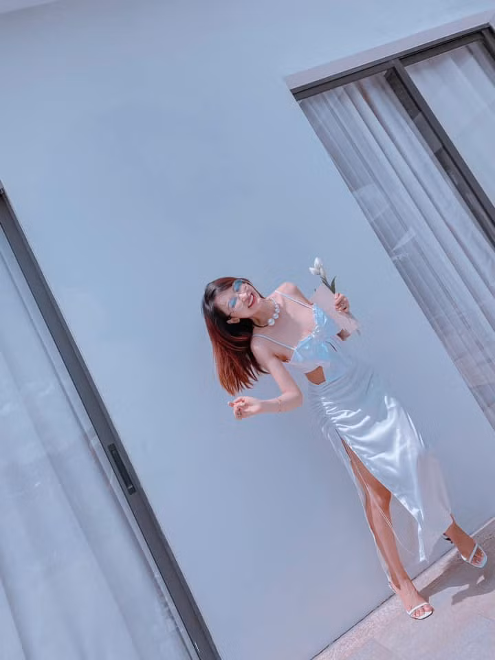 Vợ đại gia Minh Nhựa thường ăn nhiều trái cây, rau xanh, củ quả, nước ép hoa quả và những thực phẩm bổ sung đạm, giúp cân bằng sự trao đổi chất cho cơ thể, kèm theo đó là những loại rau cung cấp vitamin cần thiết cho da.