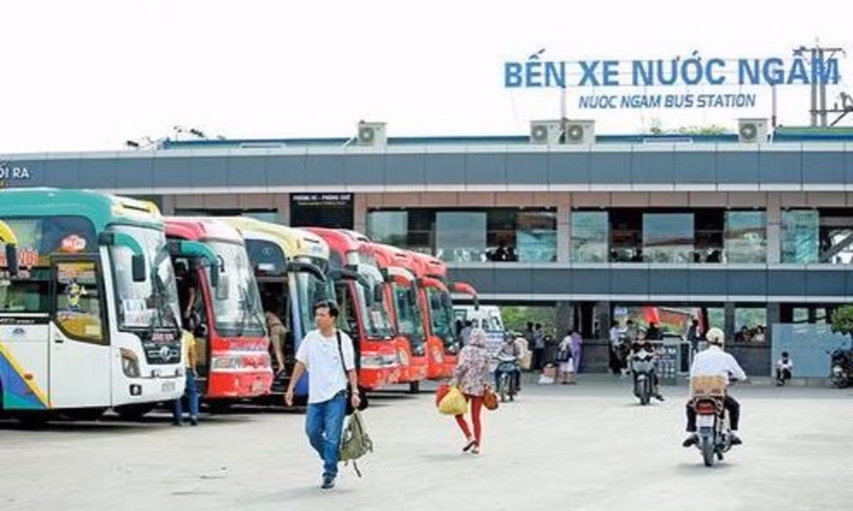 Khan: Ha Noi tim nguoi di chung xe khach voi benh nhan COVID-19 thu 620