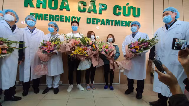 3 bệnh nhân Vĩnh Phúc nhiễm virus corona vừa ra viện được điều trị thế nào? 3 benh nhan Vinh Phuc nhiem virus corona vua ra vien duoc dieu tri the nao?