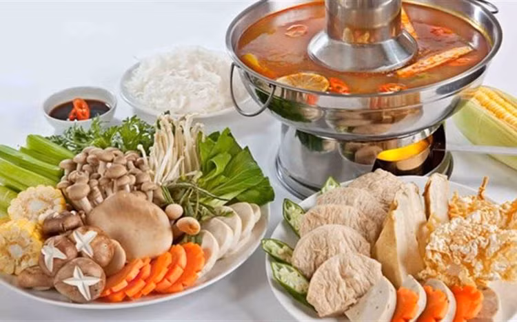 Với những nguyên liệu tươi ngon, giàu chất dinh dưỡng, lẩu thập cẩm sẽ là gợi ý hấp dẫn cho những dịp tụ tập bạn bè. Cách nấu lẩu thập cẩm không hề khó.