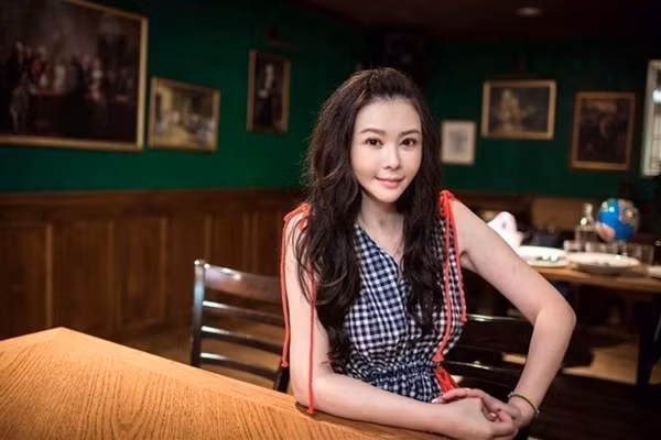 Bệnh ung thư trực tràng của “nữ hoàng gợi cảm” Tiêu Thục Thận nguy hiểm ra sao? Benh ung thu truc trang cua “nu hoang goi cam” Tieu Thuc Than nguy hiem ra sao?