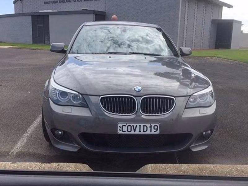 Giai ma bi an xe sang BMW mang bien so COVID 19
