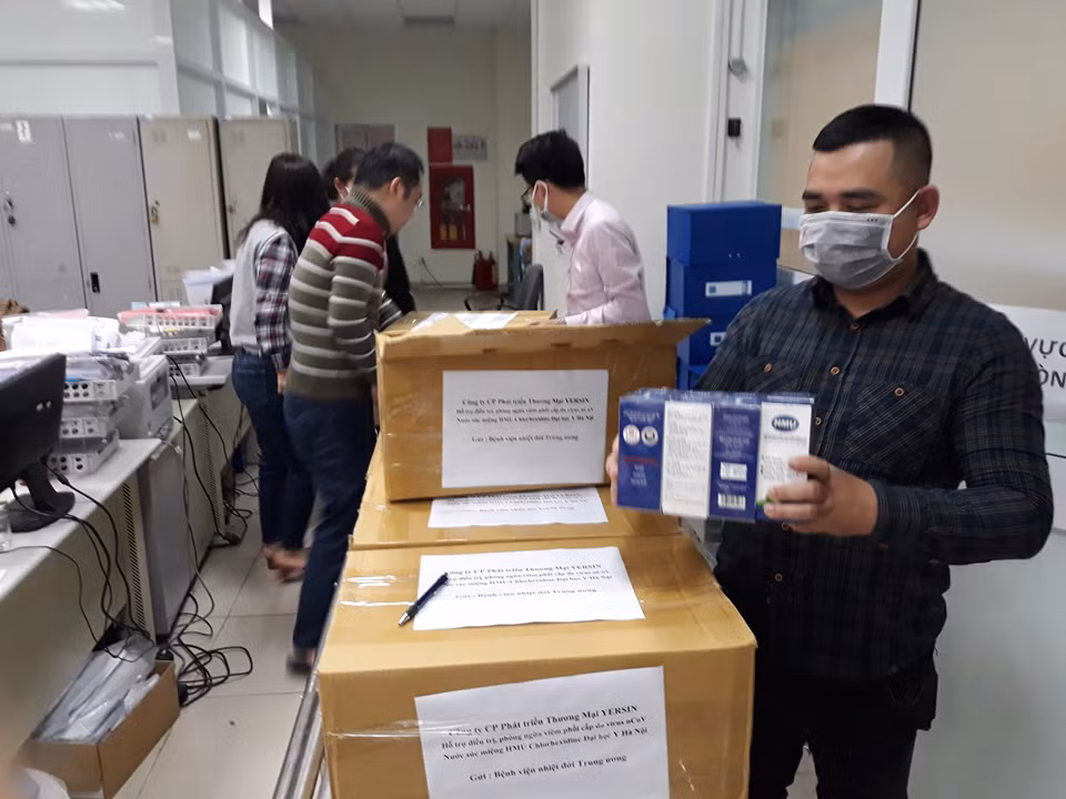 Đại học Y Hà Nội công bố nước súc miệng phòng Covid-19 Dai hoc Y Ha Noi cong bo nuoc suc mieng phong Covid-19