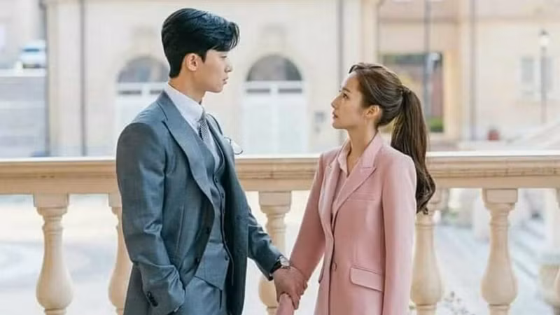  Diện blazer cùng áo sơ mi, áo blouse thôi cũng đủ để bạn đã có được vẻ dịu dàng và thời thượng không kém các mỹ nhân Hàn.