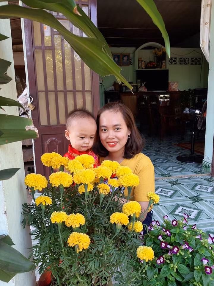 Bo di chong dich COVID-19, chi nhin con ra doi qua dien thoai-Hinh-3