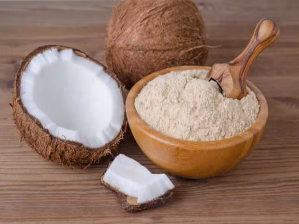 Bột dừa là thực phẩm lành mạnh tạo thêm hương vị dừa ngon cho thực phẩm của bạn - đặc biệt là các món nướng. 2 muỗng canh bột dừa chứa 5g chất xơ (trong khi chỉ chứa 2g chất béo và hầu hết là chất béo bão hòa). Quan trọng hơn cả là nó không chứa gluten. Các nghiên cứu đã chỉ ra rằng bột dừa có lợi cho những người mắc bệnh tiểu đường.