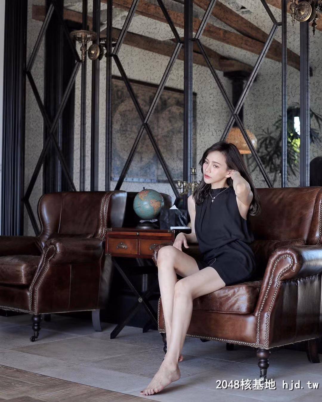 Cách ăn mặc của nữ tiếp viên luôn tôn lên được vóc dáng và lợi thế hình thể.
