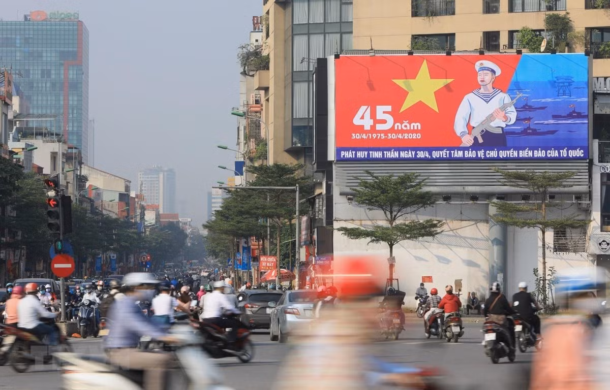 Dip nghi le 30/4-1/5: Ca nuoc deu nang nong, co noi 36 do C