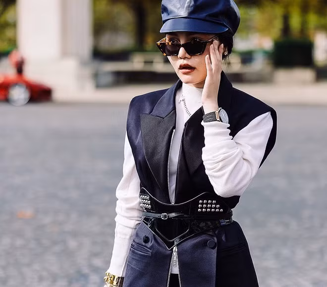 Cô thường xuyên xuất hiện tại các show thời trang quốc tế.