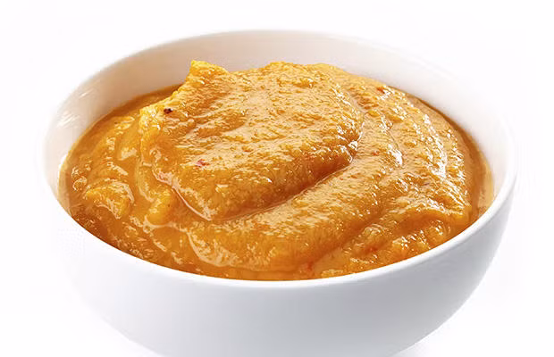 Bột bí ngô. Bột bí ngô tốt hơn nhiều loại đường và nó thường được dùng trong các loại thực phẩm nướng, súp. Loại bột này hoàn toàn có thể mua đóng hộp vì giá trị dinh dưỡng của nó cũng ngang với loại bột tươi.