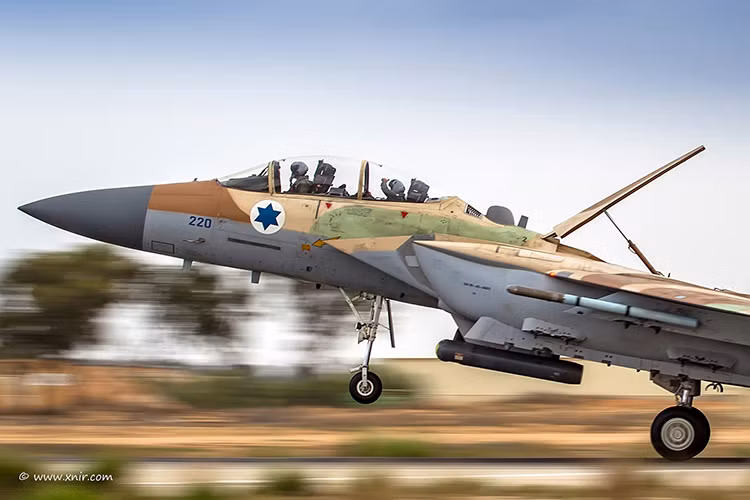 Mẫu chiến đấu cơ thứ hai của Israel tham gia chiến dịch cơ sở hạt nhân Syria là tiêm kích đa năng hạng nặng F-15I Ra'am, đây cũng là biến thể F-15 đặc biệt dành riêng cho Israel. Nguồn ảnh: Pinterest.