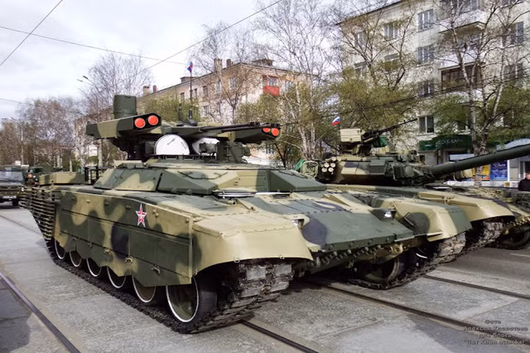 Khái niệm xe chiến đấu hổ trợ tăng BMPT là một định nghĩa quân sự hoàn toàn mới trên thế giới. Hiện tại BMPT là sự bổ sung tuyệt vời cho các đơn vị bộ binh cơ giới Nga, khi nó giúp lấp đầy các khoảng trống hỏa lực giữa xe tăng chiến đấu chủ lực và xe chiến đấu bộ binh trên chiến trường. Nguồn ảnh: gurkhan.blogspot.