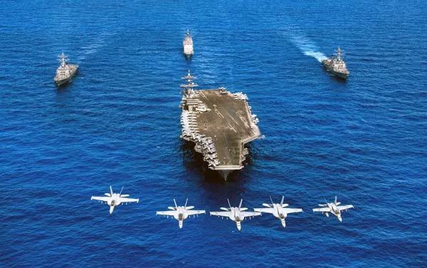 Biên đội tác chiến tàu sân bay Mỹ. Ảnh: Hải quân Mỹ.