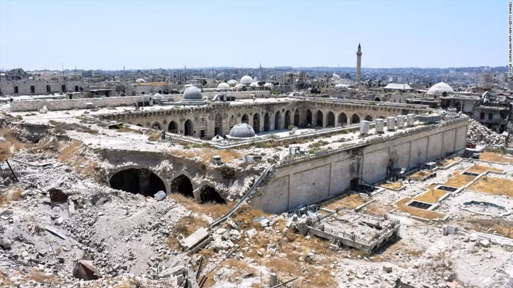 Aleppo hoang tàn. Ảnh: CNN