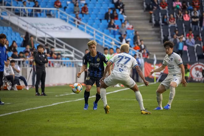 Bao Han len tieng ly do Cong Phuong that bai o K.League