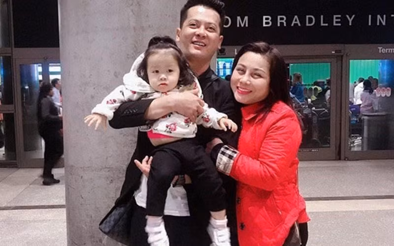 Bo showbiz sang My nua nam, Hoang Anh khoe thanh qua dau ban be nhon nhao “xin it”