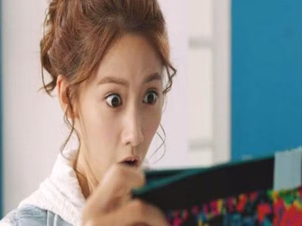 Đến thăm nhà sếp 1 lần cô thư ký từ bỏ luôn ý định cướp chồng Den tham nha sep 1 lan co thu ky tu bo luon y dinh cuop chong