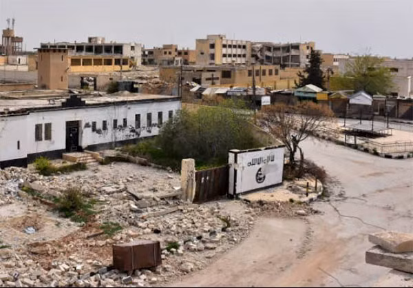 Hình ảnh thành phố ở phía Đông tỉnh Aleppo tan hoang. Ảnh FNA