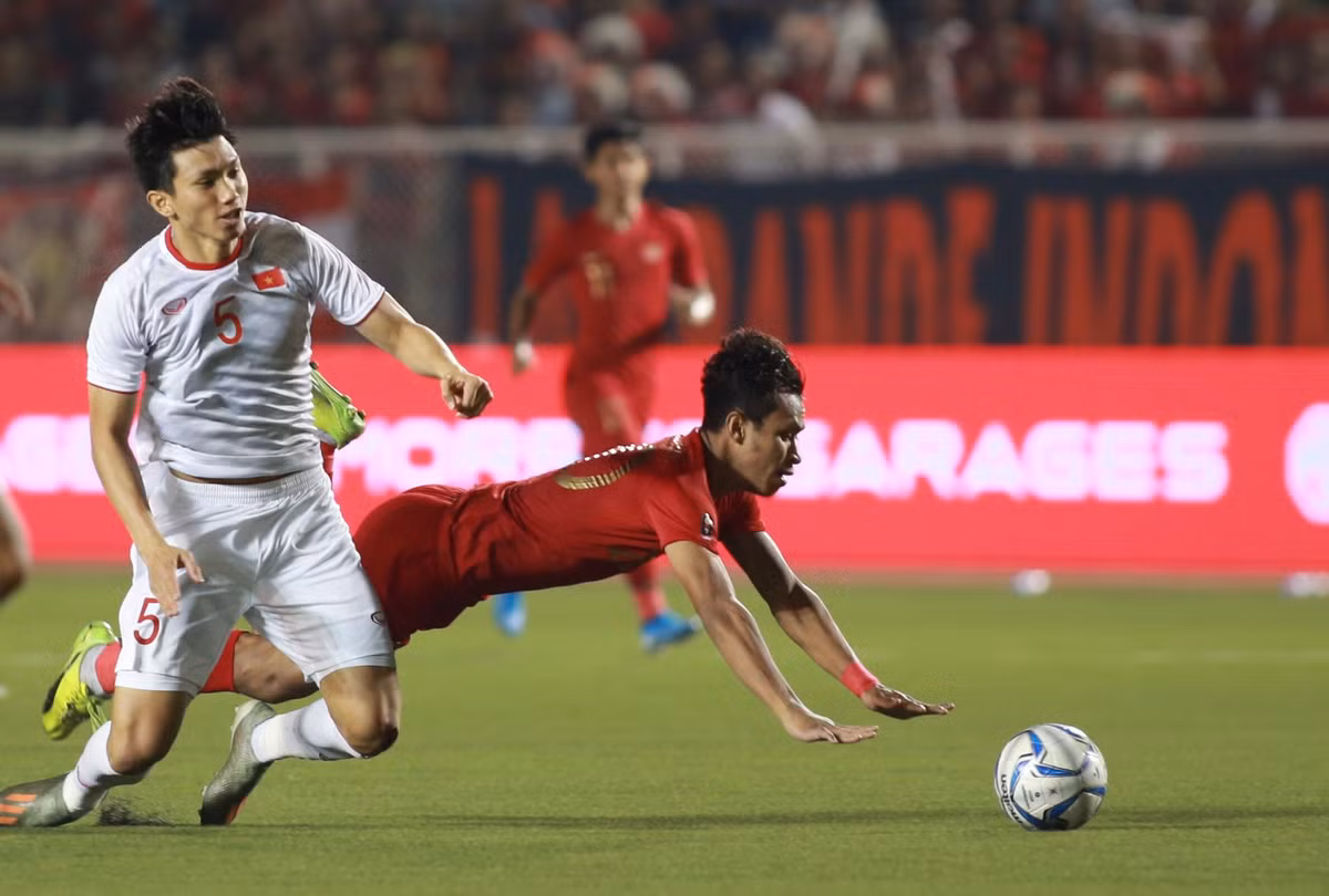 Cũng nhờ cú đúp vào lưới Indonesia, Văn Hậu trở thành cầu thủ hay nhất trong trận chung kết SEA Game 30 môn bóng đá nam.