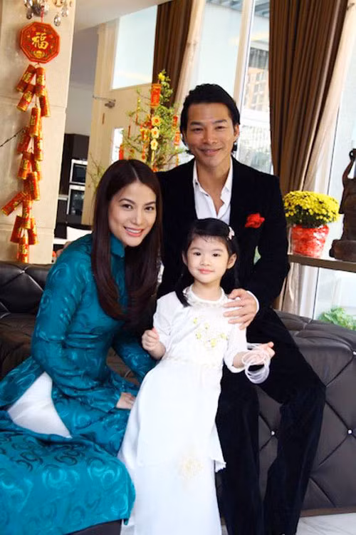 Bảo Tiên hiện sống cùng nữ diễn viên để tiện việc sinh hoạt và đi học. Cả gia đình 3 người thỉnh thoảng quây quần trong các dịp cuối tuần hoặc nghỉ lễ. Cả Trương Ngọc Ánh và chồng cũ xác định mục tiêu lớn nhất của họ là cùng nhau chăm sóc cô công chúa nhỏ.