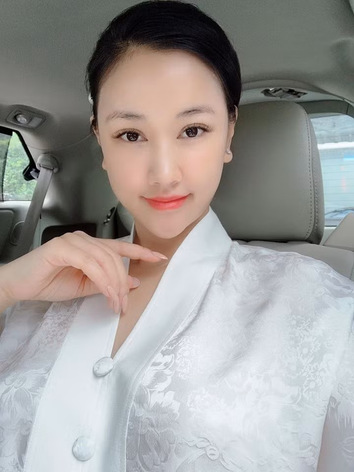 Với Maya của hiện tại, gia đình là hạnh phúc nhất. Hiện tại Maya vẫn độc thân.
