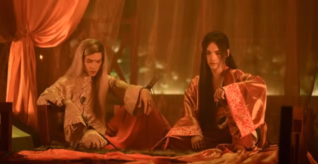Ra MV ket hon voi nguoi chet, Nguyen Tran Trung Quan het tro gay soc?