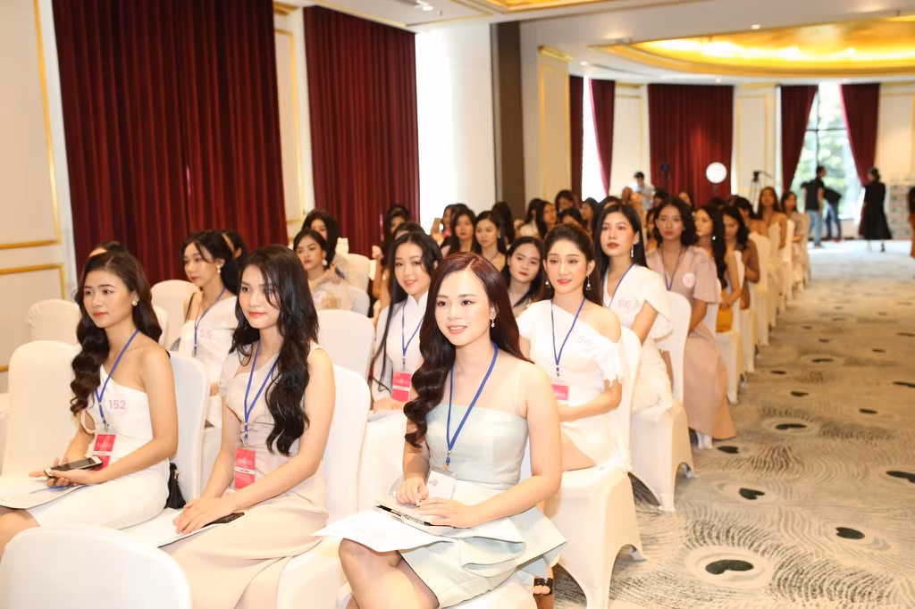 Sau vòng sơ khảo hôm nay, các thí sinh hai miền Nam - Bắc sẽ hội tụ tại Hà Nội để tập luyện cho đêm thi bán kết, dự kiến diễn ra vào ngày 10/10. Ảnh: BTC.